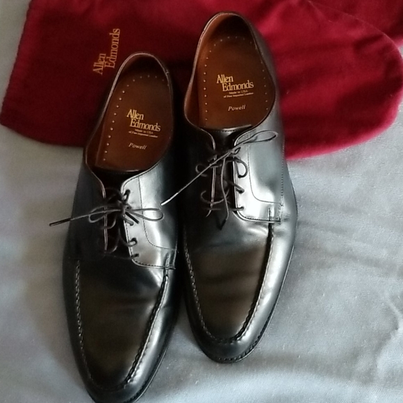 Shoes - Picture 2 of 4